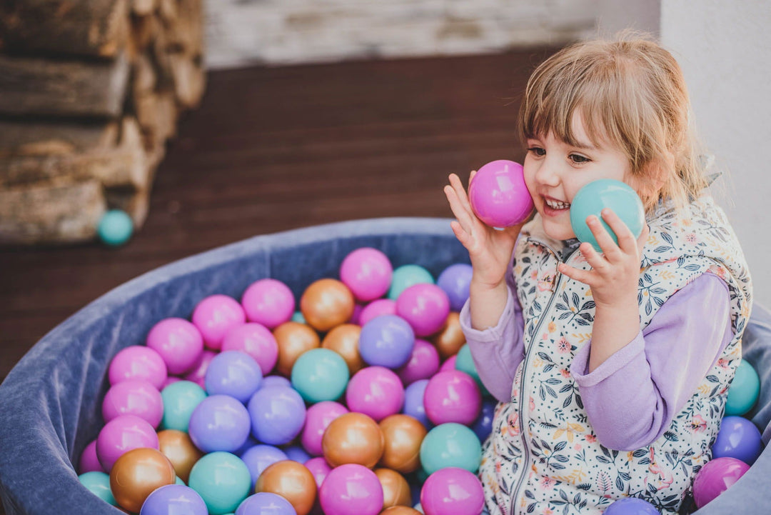 Velvet Flower Ball Pit - Complete Set With 250 Balls