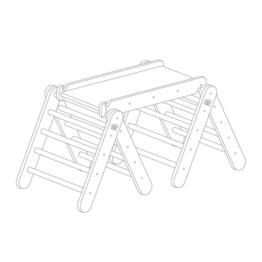 Triangle d'escalade avec toboggan et structure d'escalade