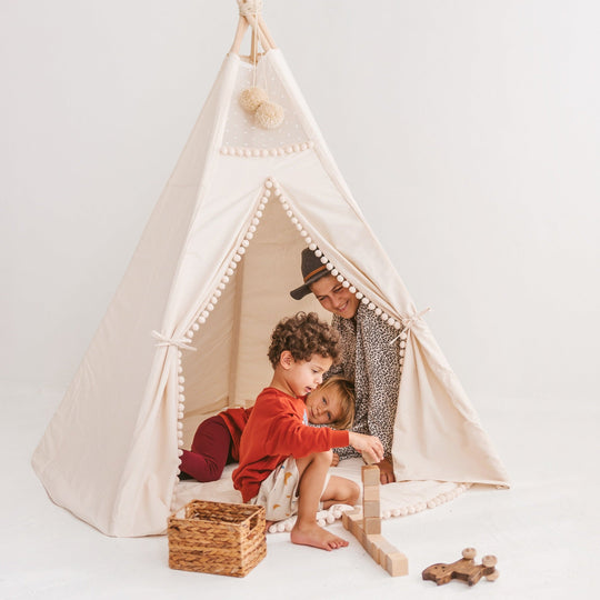 Tente tipi extra large pour enfants avec décoration à pompons