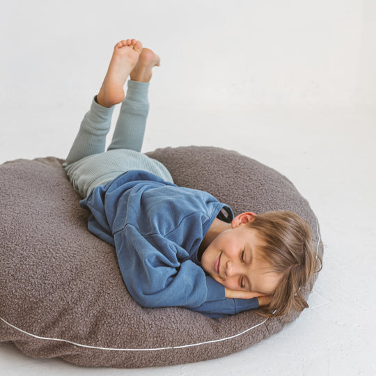 Coussin de sol pour enfants en tissu bouclé gris